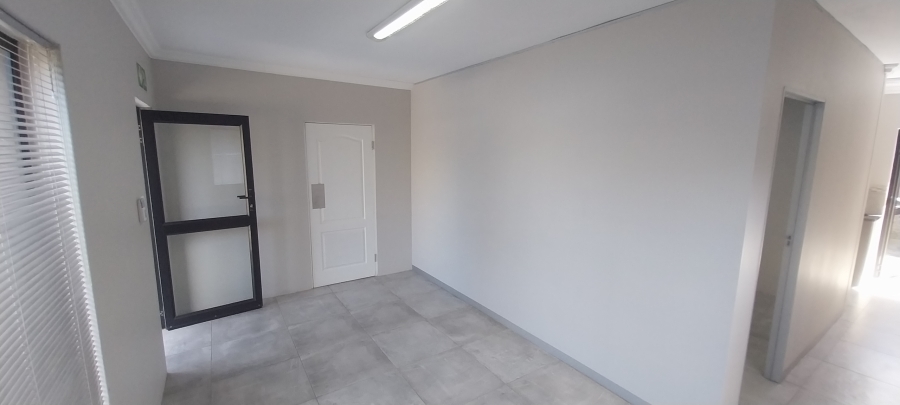 To Let Commercial Property for Rent in Berea Eastern Cape